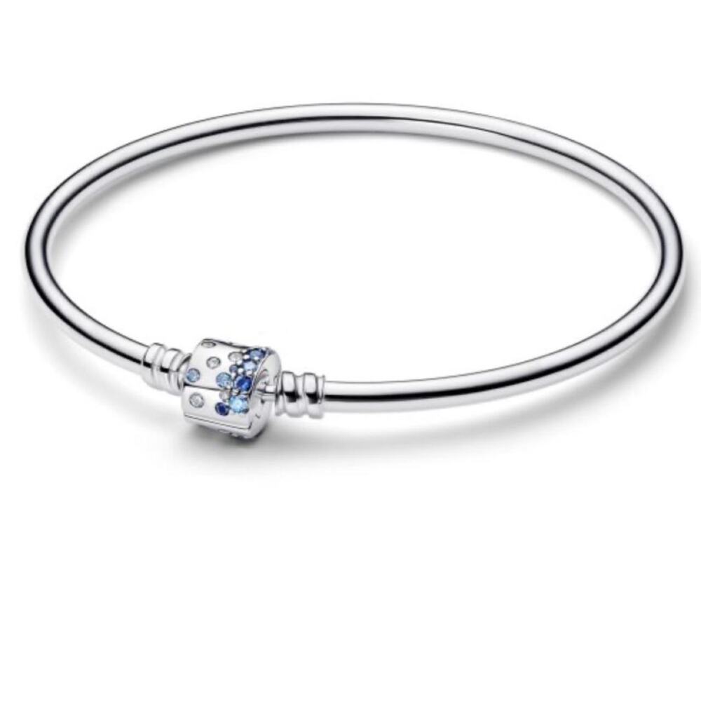 Pandora new w/o tags Sparkling Barrel Clasp Bangle Bracelet